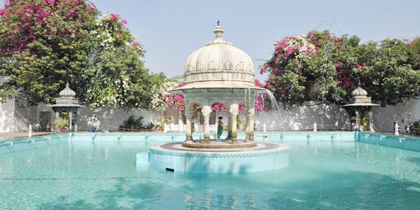 udaipur sightseeing taxi tour